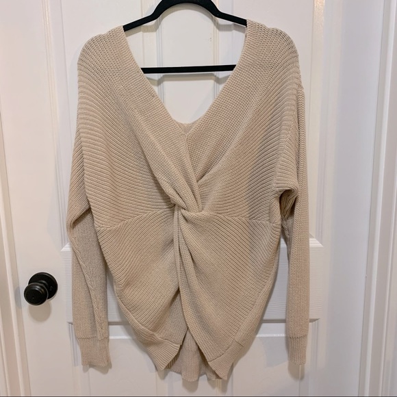 Fate by LFD Twist Back Sweater - Picture 4 of 9